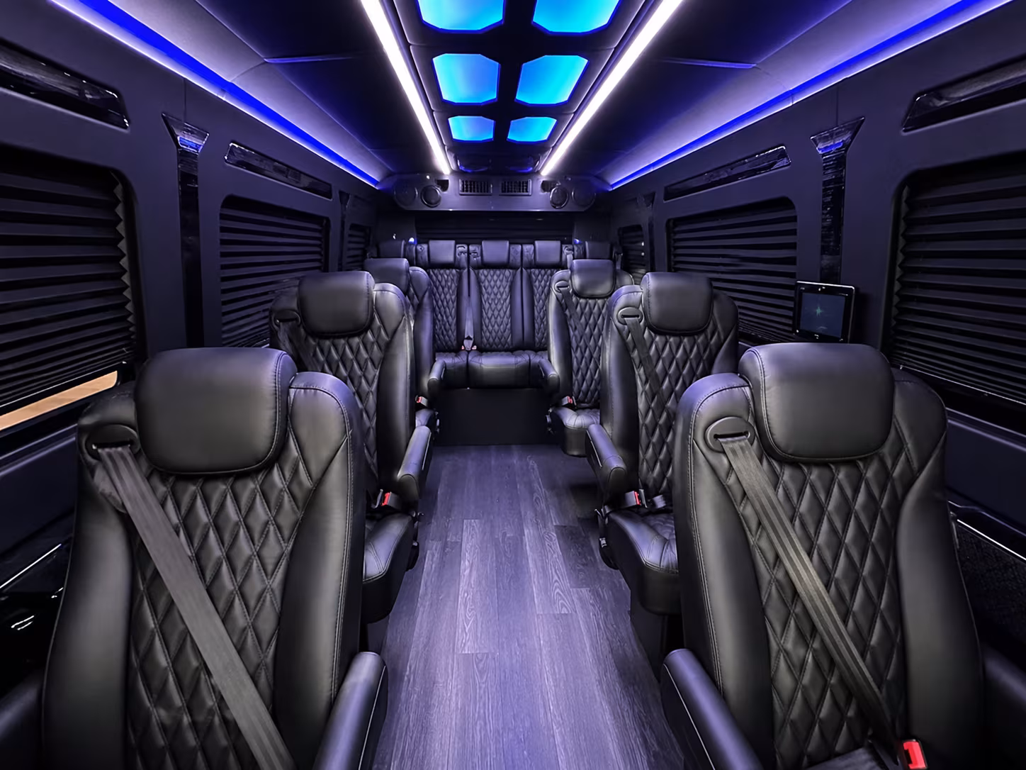 find the perfect transportation for your next airport transfer 2